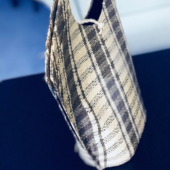 African woven Bag.A statement bag!Closet must have - Picture 3 of 8